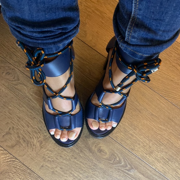 Zara Blue Leather Chunky Heel Sandals - Picture 8 of 8